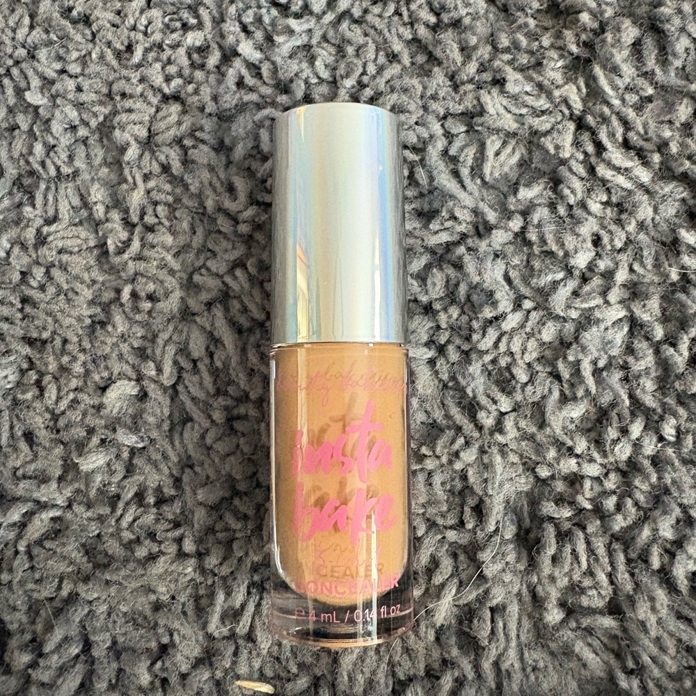 NWT insta bake 3-in-1 full coverage concealer, shade: 010 butter back off